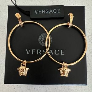 Versace Medusa Hoop Earrings BNWT and box! Retails $975! Mob Wife Era 🔥